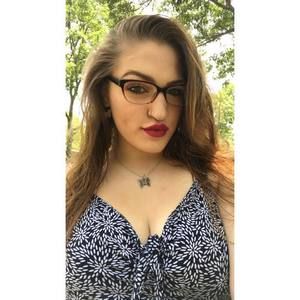 Meet your Posher, Juliette